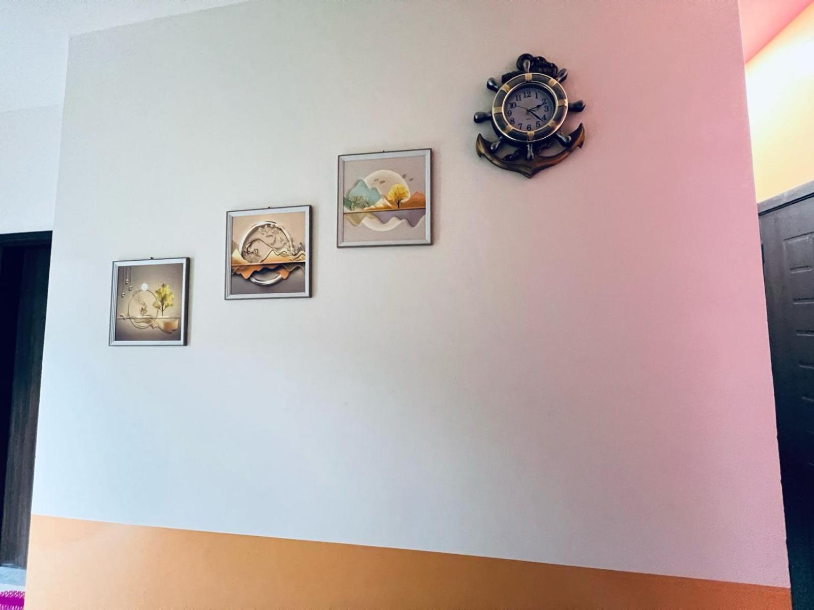 Apartamento Moon Backpackers Burjman Exit 2, Family Partitions, Loft Partitions, Dubái Exterior foto