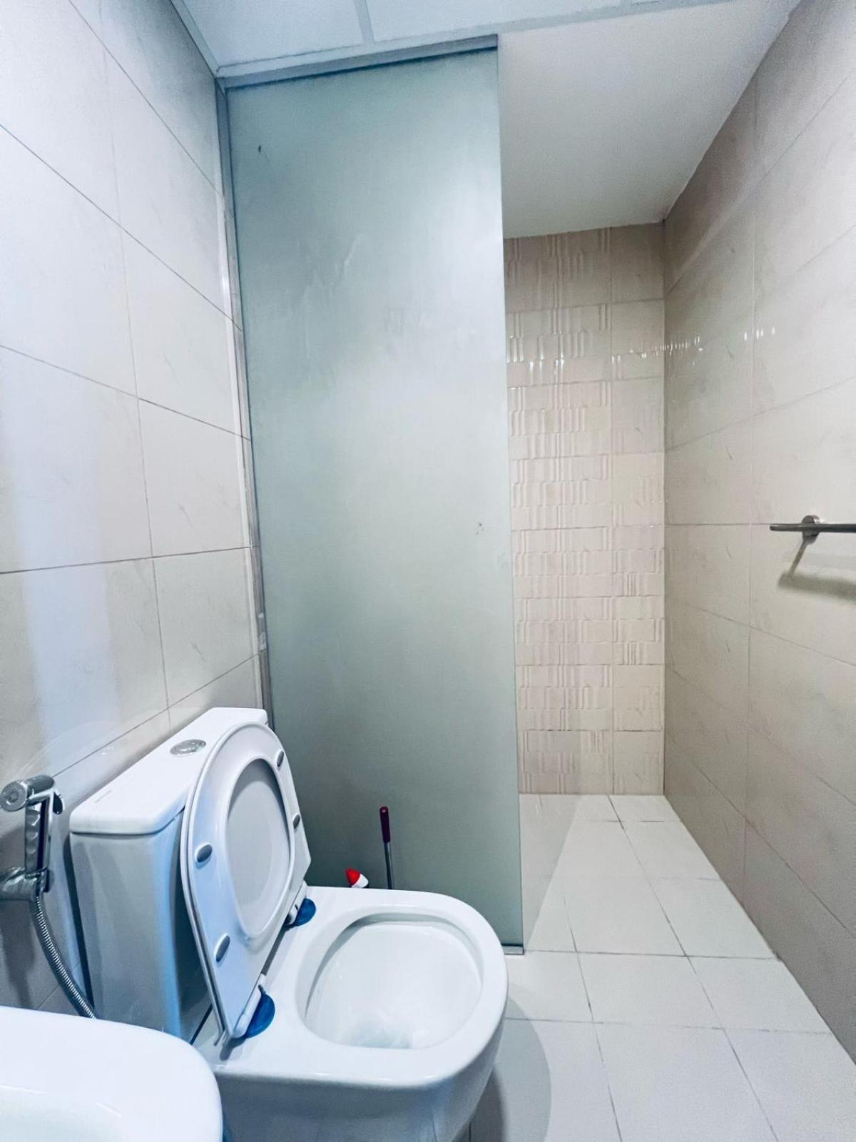 Apartamento Moon Backpackers Burjman Exit 2, Family Partitions, Loft Partitions, Dubái Exterior foto